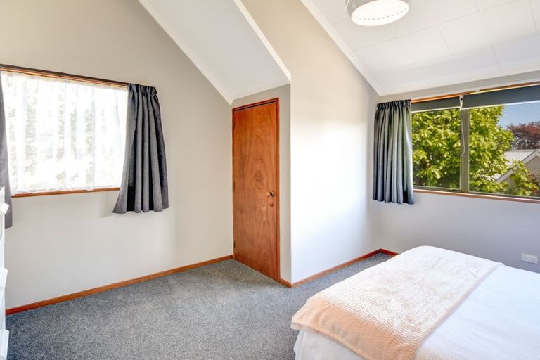 Photo of property in 30 Lynas Street, Outram, 9019