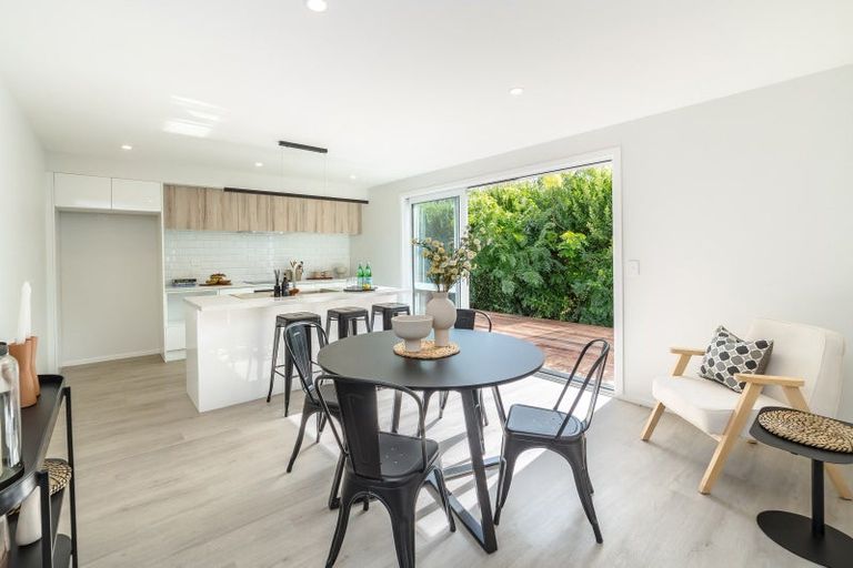 Photo of property in 9 Macrocarpa Lane, Carterton, 5713