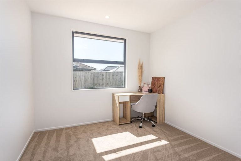 Photo of property in 15 Helen Place, Halswell, Christchurch, 8025