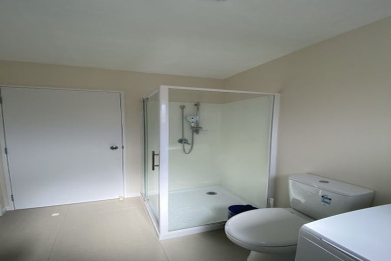 Photo of property in 17a Knightsbridge Drive, Forrest Hill, Auckland, 0620