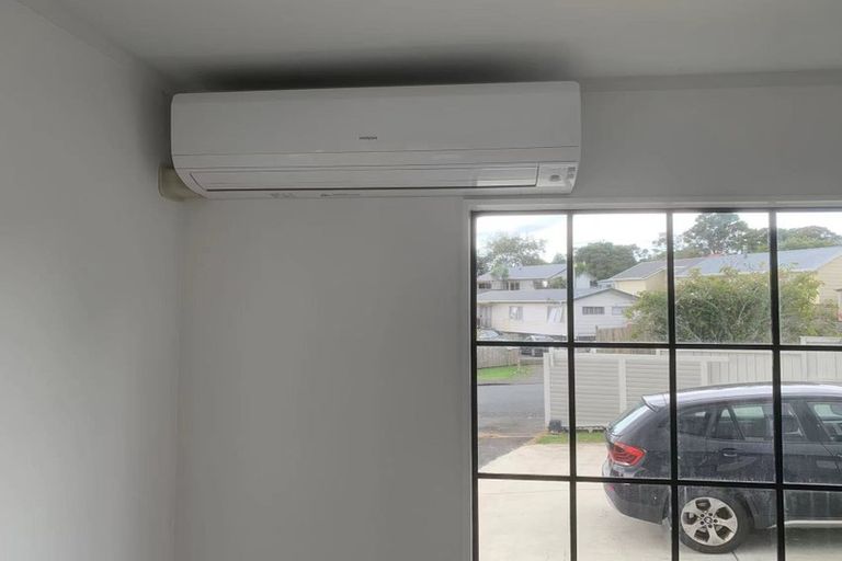 Photo of property in 14 Imperial Place, Henderson, Auckland, 0612