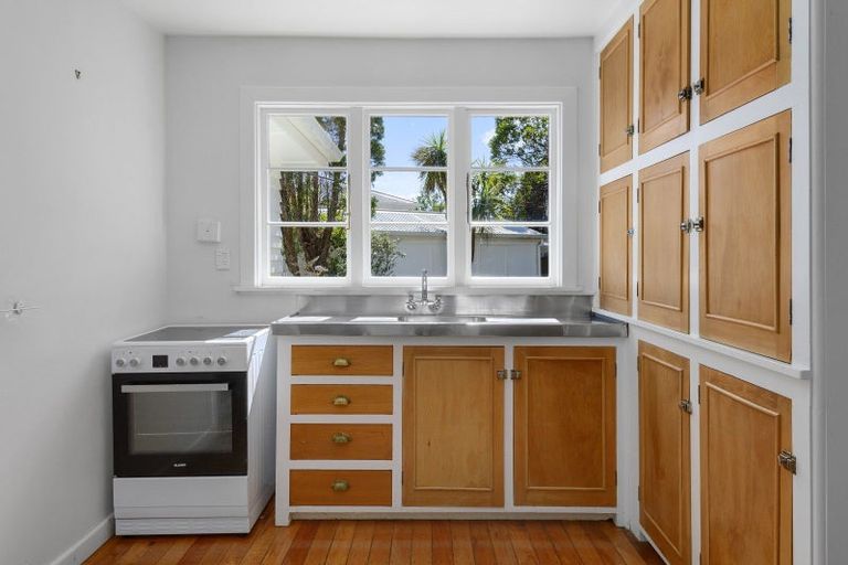 Photo of property in 69 Wakefield Avenue, Sumner, Christchurch, 8081