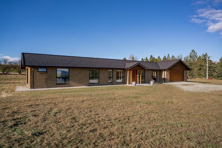 Photo of property in 154 Munro Lane, Tarras, Cromwell, 9383