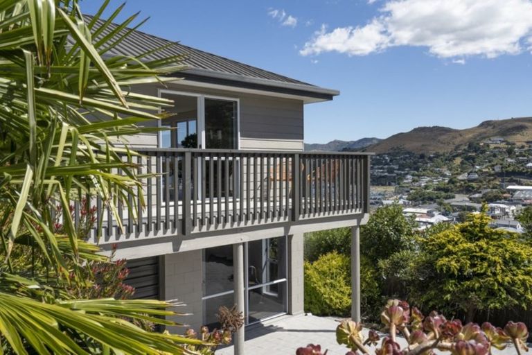 Photo of property in 4 Stevensons Steep, Lyttelton, 8082