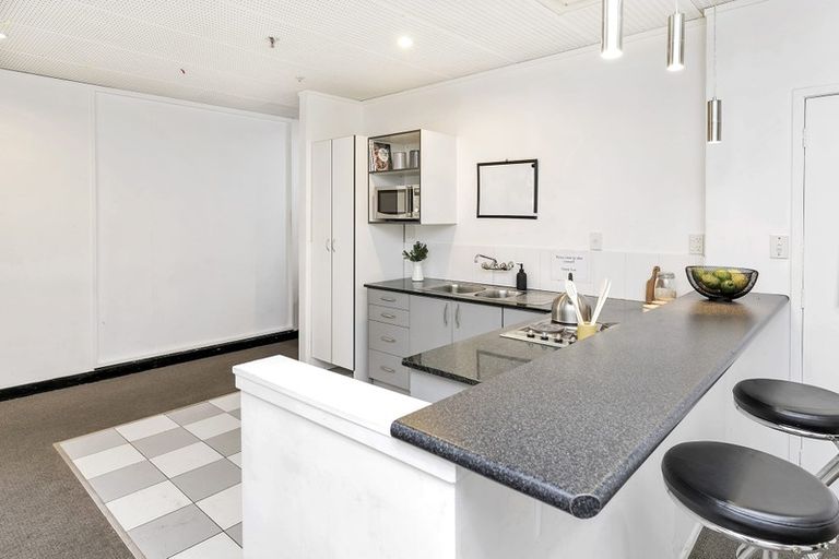 Photo of property in 17f Albert Street, Palmerston North, 4414