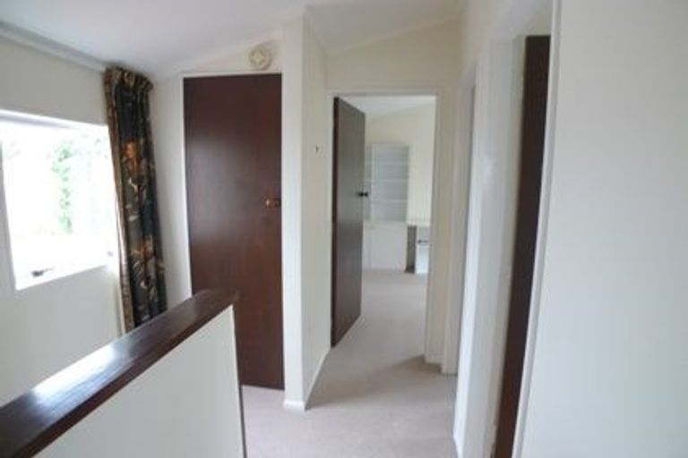 Photo of property in 6b Auckland Terrace, Melrose, Wellington, 6023