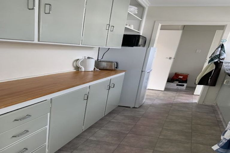 Photo of property in 26 West Coast Road, Glen Eden, Auckland, 0602