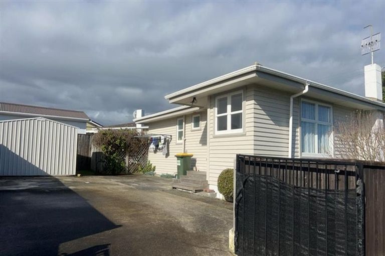 Photo of property in 613 Queen Street East, Levin, 5510