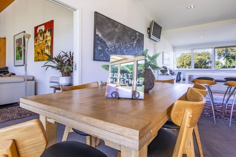 Photo of property in 15 Goodger Street, Waipukurau, 4200