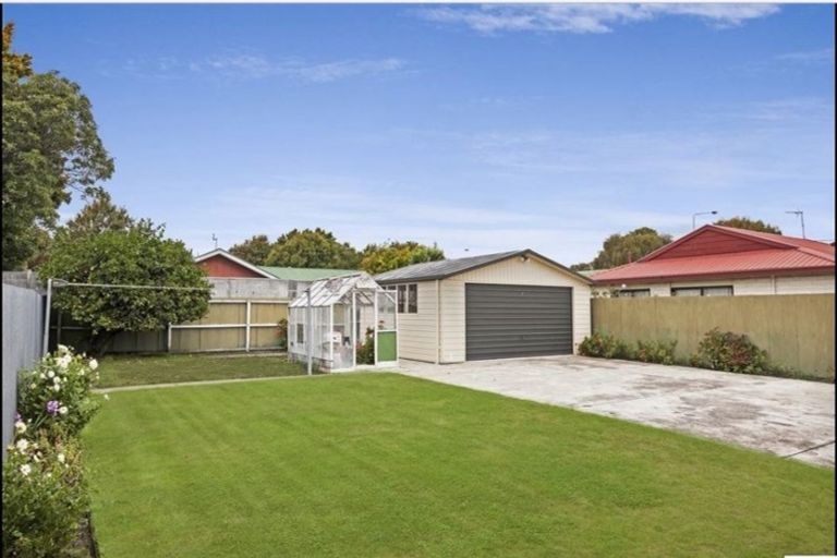 Photo of property in 6 Lochee Road, Upper Riccarton, Christchurch, 8041