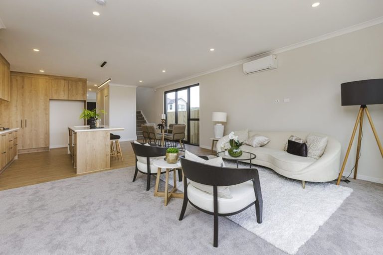 Photo of property in 3 Ridgehill Rise, Flat Bush, Auckland, 2019