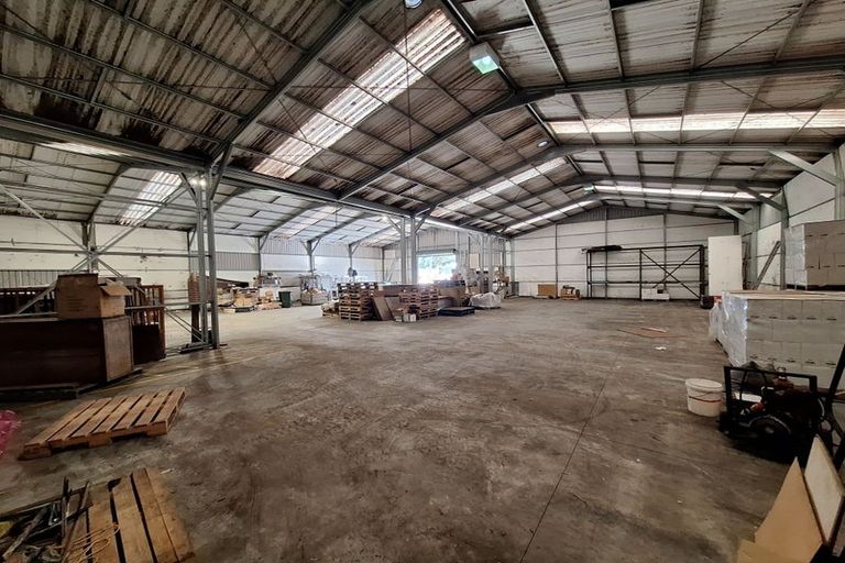 Photo of property in 601 State Highway 16, Kumeu, 0891