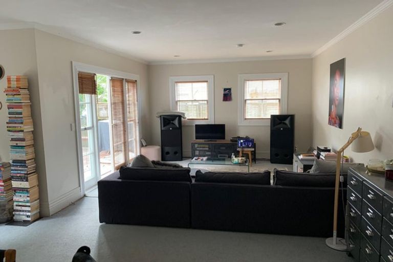 Photo of property in 5/14-26 Beach Road, Northcote Point, Auckland, 0627