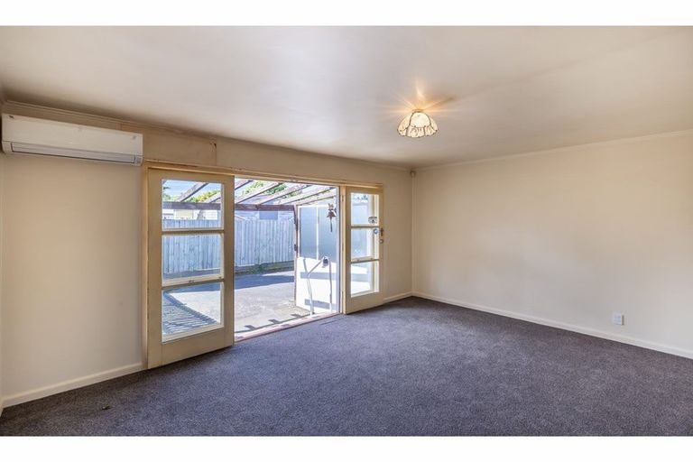 Photo of property in 2/365 Greers Road, Bishopdale, Christchurch, 8053
