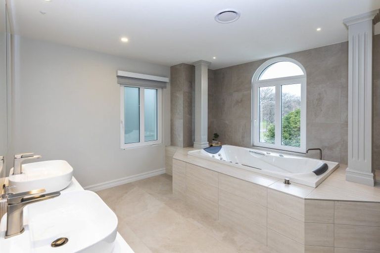 Photo of property in 2 Ayr Street, Riccarton, Christchurch, 8011