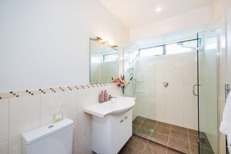 Photo of property in 22 Opawa Place, Terrace End, Palmerston North, 4410