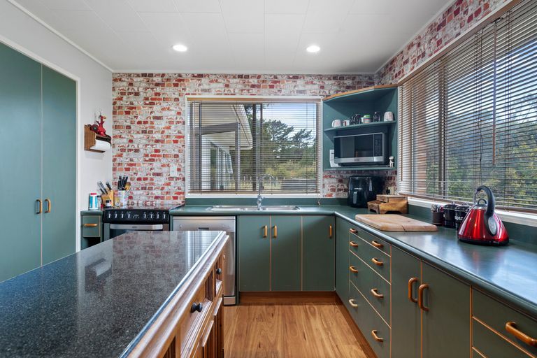 Photo of property in 620 Western Lake Road, Western Lake, Featherston, 5773