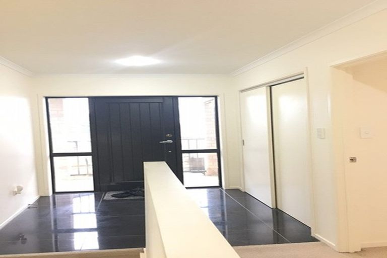 Photo of property in 20 Exeter Place, Unsworth Heights, Auckland, 0632