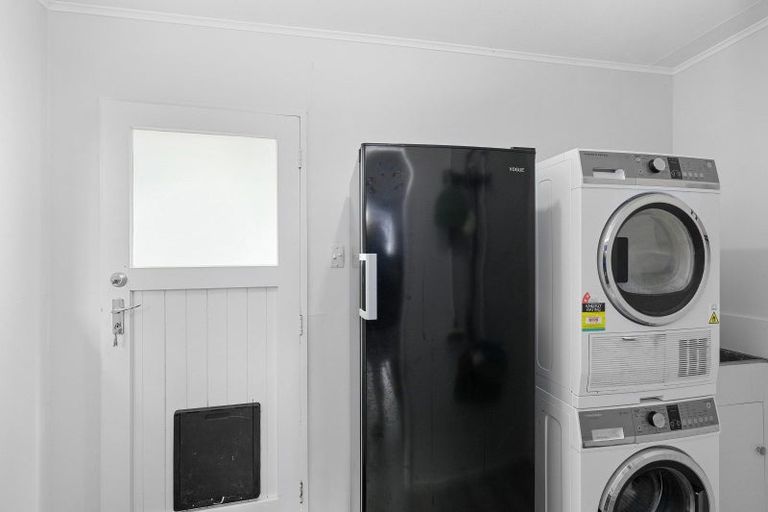 Photo of property in 7 Waipuna Grove, Stokes Valley, Lower Hutt, 5019