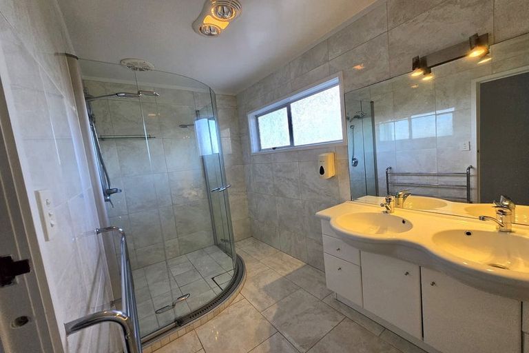 Photo of property in 6 Deacon Road, Riverhead, Kumeu, 0892