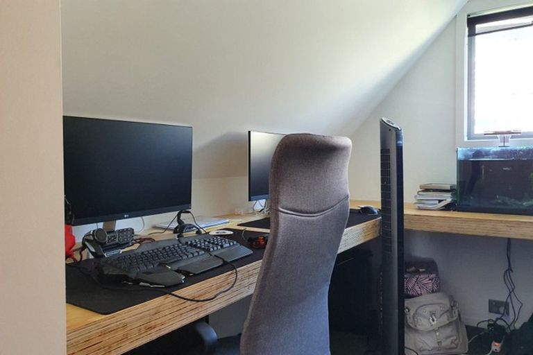 Photo of property in 2/146 Soleares Avenue, Mount Pleasant, Christchurch, 8081