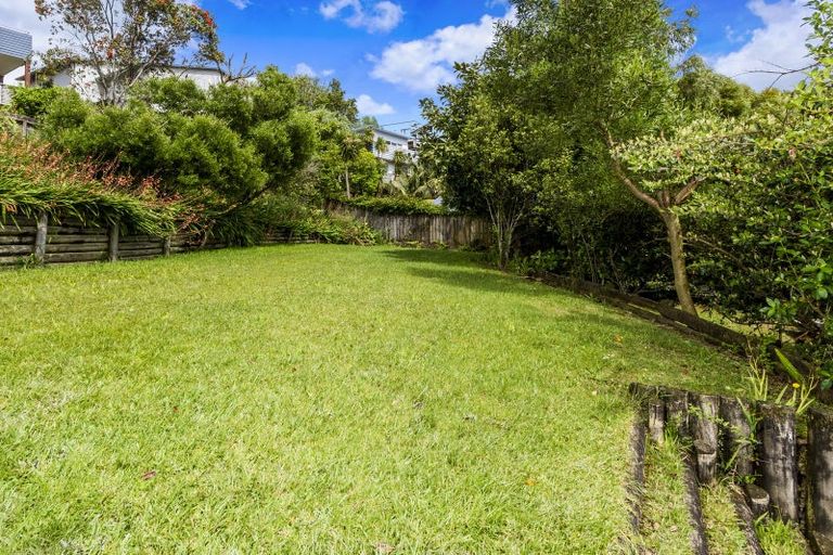Photo of property in 11 Serrata Place, Browns Bay, Auckland, 0630