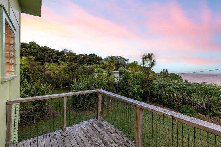 Photo of property in 8 Spray Crescent, Leigh, 0985