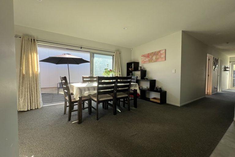 Photo of property in 41 Regiment Road, Papakura, 2110