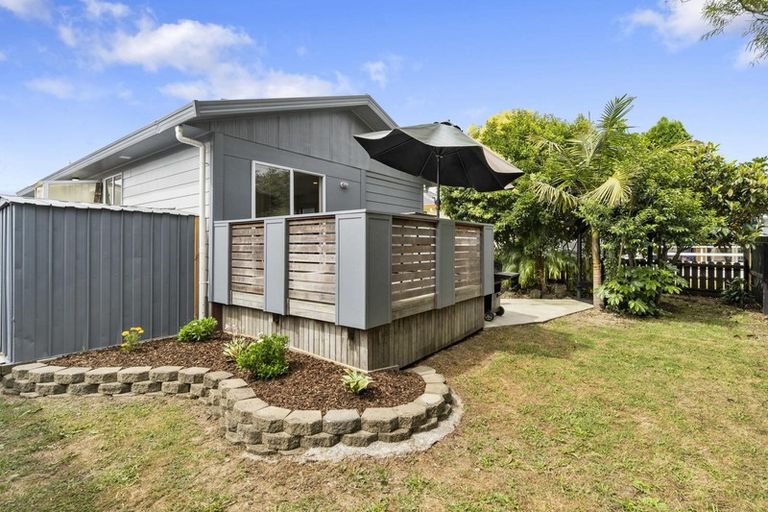 Photo of property in 1/227 Waitemata Drive, Ranui, Auckland, 0612