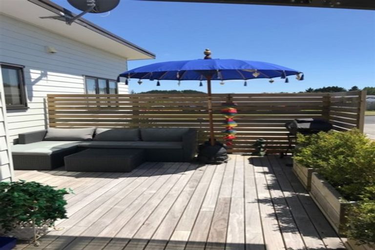 Photo of property in 12 Ocean View Rise, Ruakaka, 0116