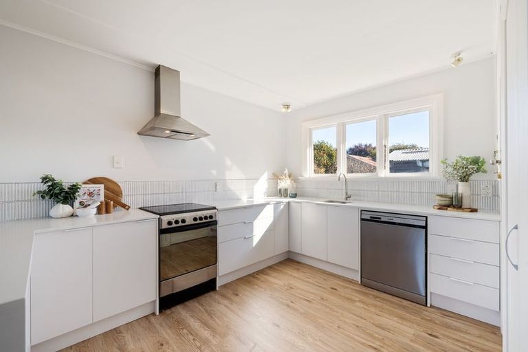 Photo of property in 65 Coopers Road, Dallington, Christchurch, 8061