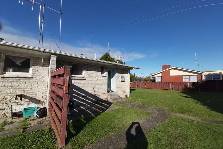 Photo of property in 33a Southsea Crescent, Silverdale, Hamilton, 3216