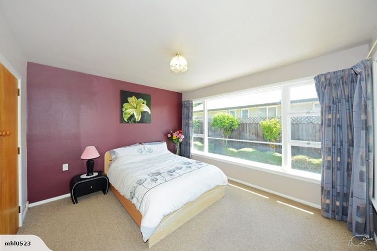 Photo of property in 25 Sevenoaks Drive, Bryndwr, Christchurch, 8053