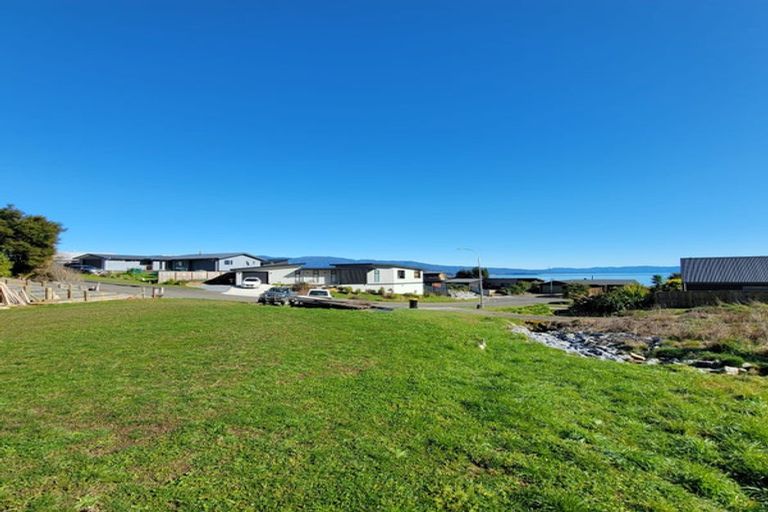 Photo of property in 16 Pohutukawa Place, Pohara, Takaka, 7183