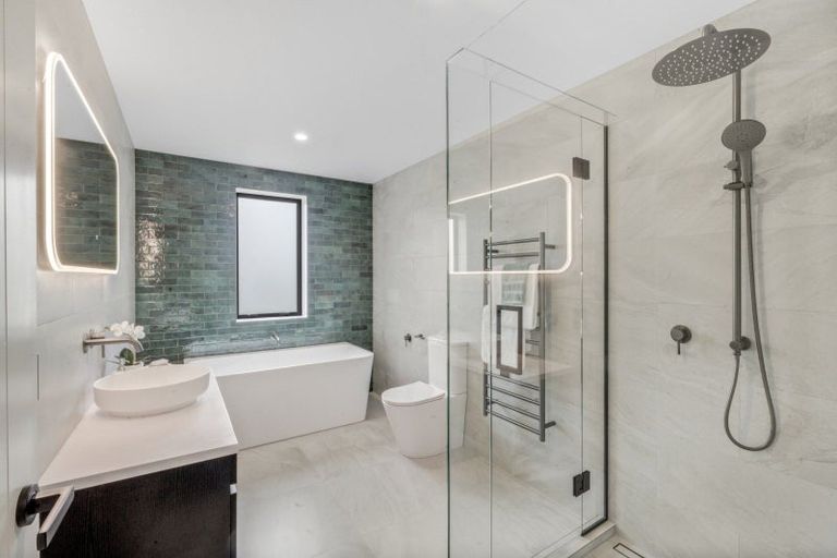 Photo of property in 27 The Boulevard, Sunnyhills, Auckland, 2010