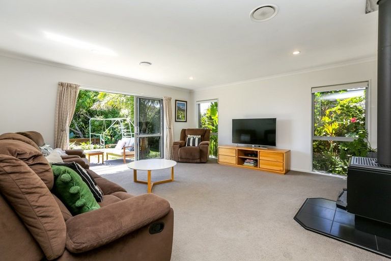 Photo of property in 67 Karamea Street, Whalers Gate, New Plymouth, 4310