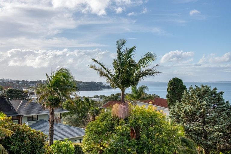 Photo of property in 8a Rarere Road, Hauraki, Auckland, 0622