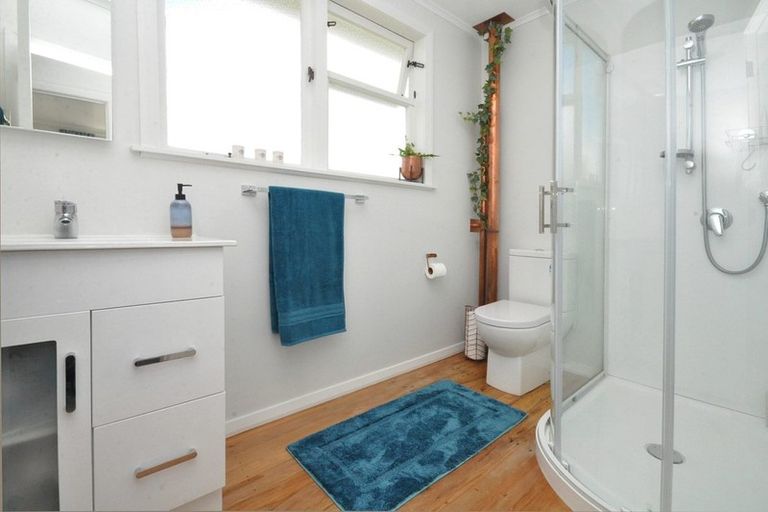 Photo of property in 74a Arimu Road, Papakura, 2110