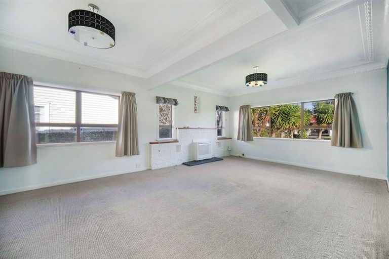 Photo of property in 56 Landscape Road, Papatoetoe, Auckland, 2025