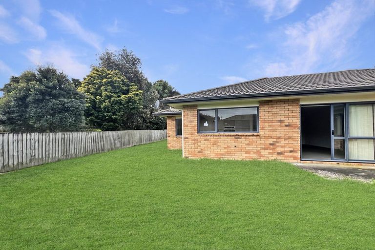 Photo of property in 16 Puketi Lane, Waiuku, 2123