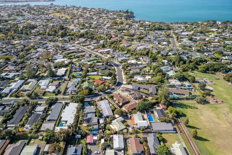 Photo of property in 1/114 The Circle, Manly, Whangaparaoa, 0930