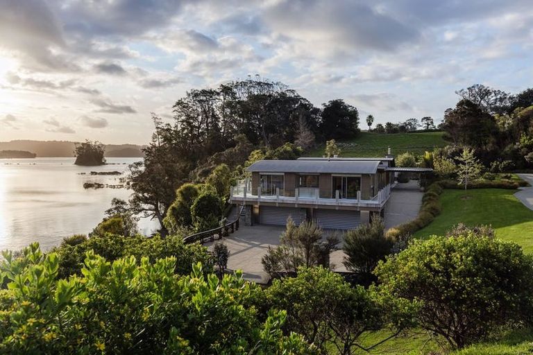 Photo of property in 16 Grant Street, Mahurangi East, Warkworth, 0982