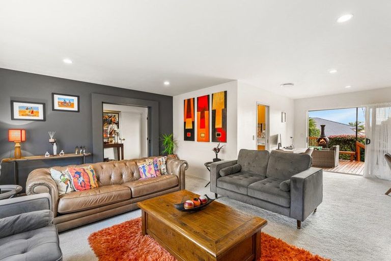 Photo of property in 8 Toledo Avenue, Henderson, Auckland, 0612