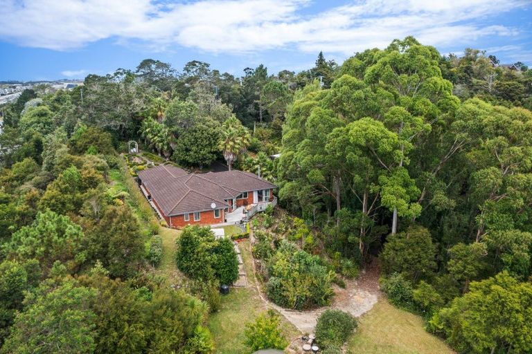 Photo of property in 190d Lonely Track Road, Dairy Flat, 0632