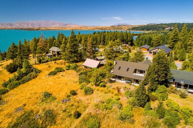 Photo of property in 8 Ohau Drive, Lake Ohau, Twizel, 9412