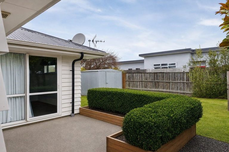 Photo of property in 187 Bowhill Road, New Brighton, Christchurch, 8083