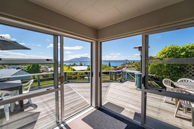 Photo of property in 20 Shera Street, Acacia Bay, Taupo, 3330