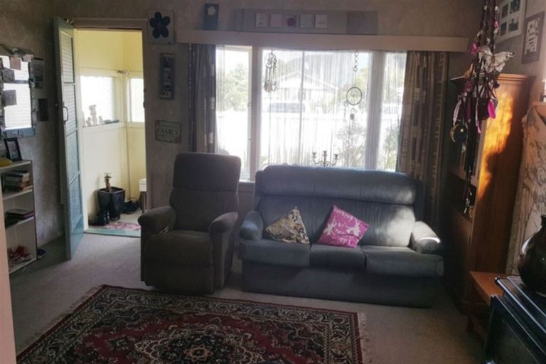 Photo of property in 10 Coronation Street, Waimate, 7924