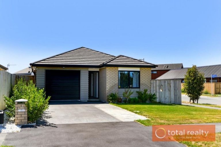 Photo of property in 12 Meyer Crescent, Halswell, Christchurch, 8025