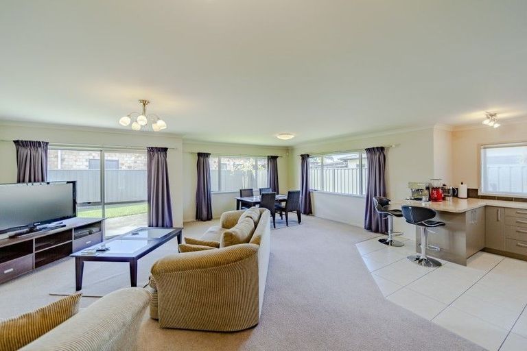 Photo of property in 15 Portland Place, Poraiti, Napier, 4112